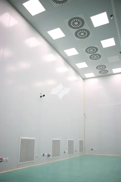 کلین روم فرازکاویان